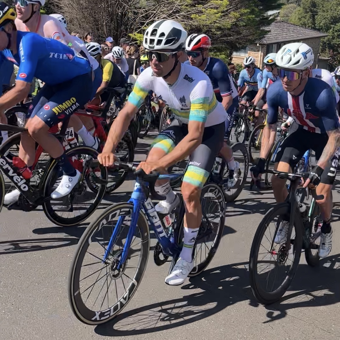 Michael Matthews in the bunch